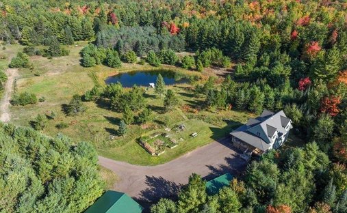 House in Trout Creek, Michigan, United States 1