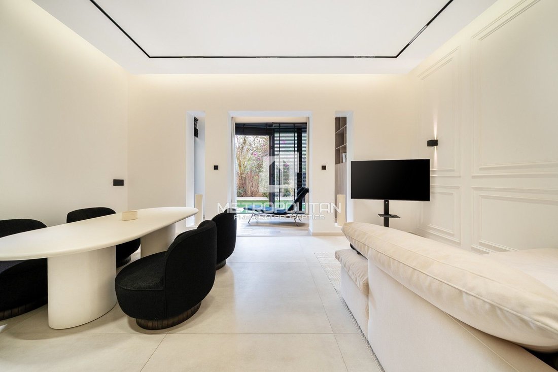 Apartment in Downtown Dubai, Dubai, United Arab Emirates 2 - 18983130