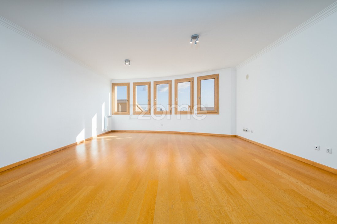 Apartment in Carcavelos e Parede, Lisbon, Portugal 1 - 19015400