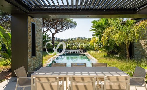 House in Ville-Les Saquedes-Le Bouillonnet, Sainte-Maxime, France 1