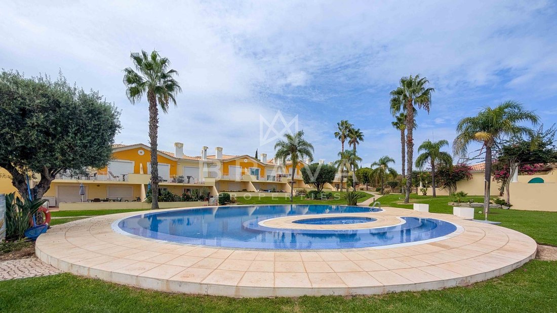 Villa in Vilamoura, Quarteira, Algarve 1 - 19015322