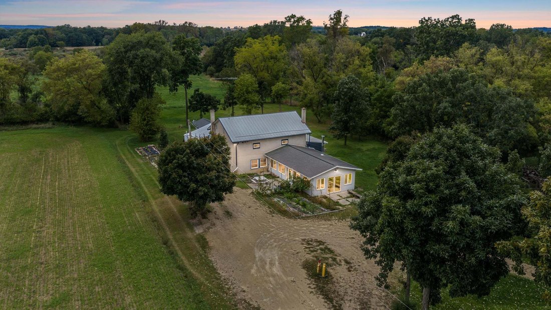 House in Portage, Wisconsin, United States 1 - 19008872