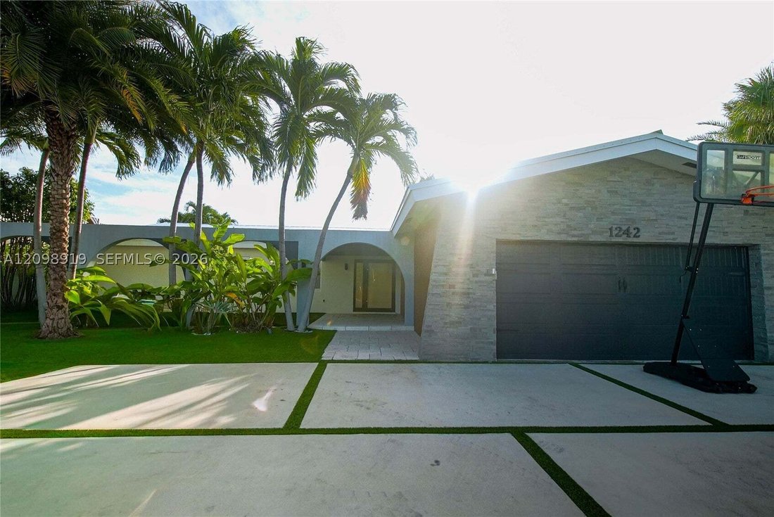 House in Miami, Florida, United States 2 - 19013418