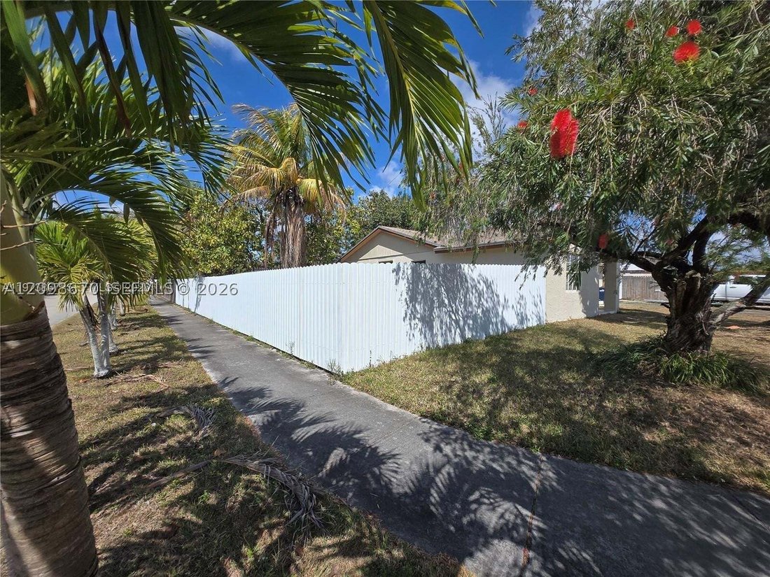 House in Miami, Florida, United States 4 - 19009609
