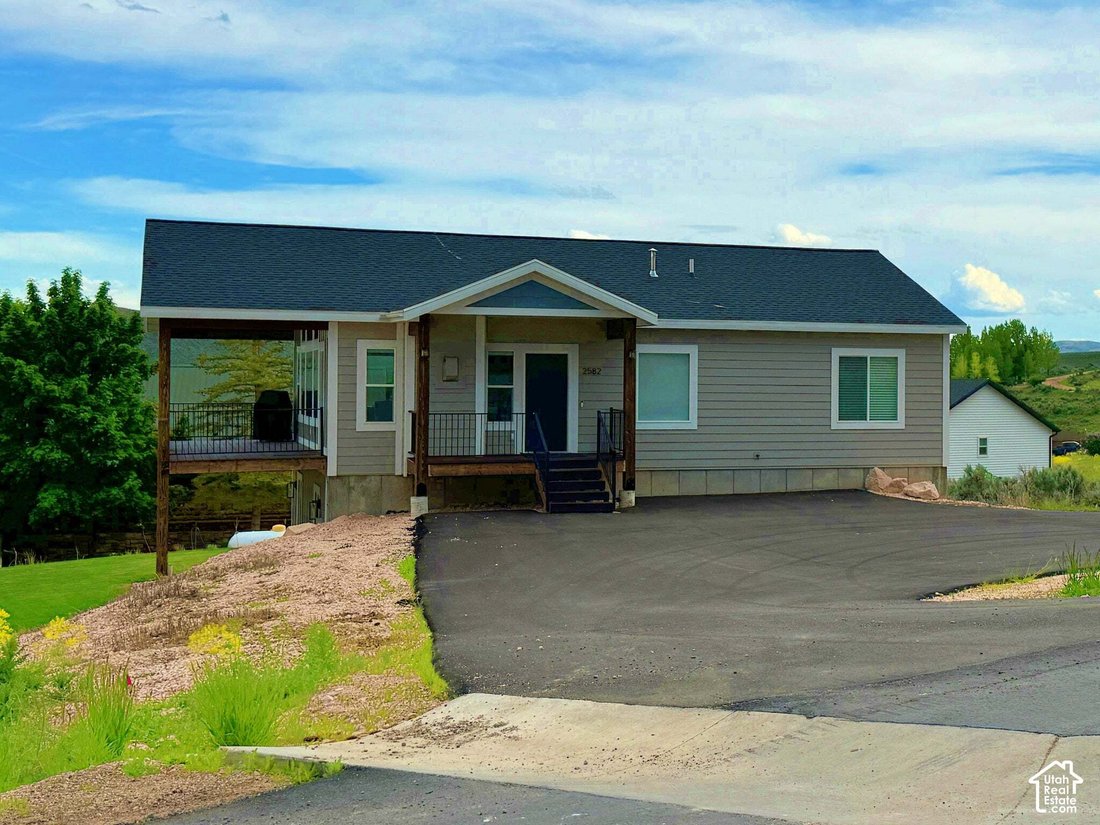 House in Garden, Utah, United States 1 - 19009415