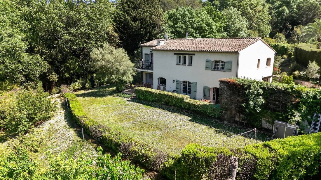 Estate in Mougins, Provence-Alpes-Côte d'Azur, France 1 - 18008576