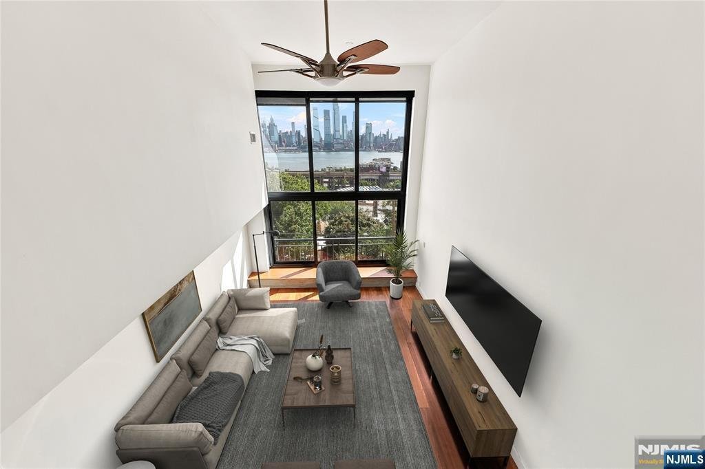Condo in Weehawken, New Jersey, United States 1 - 19009903