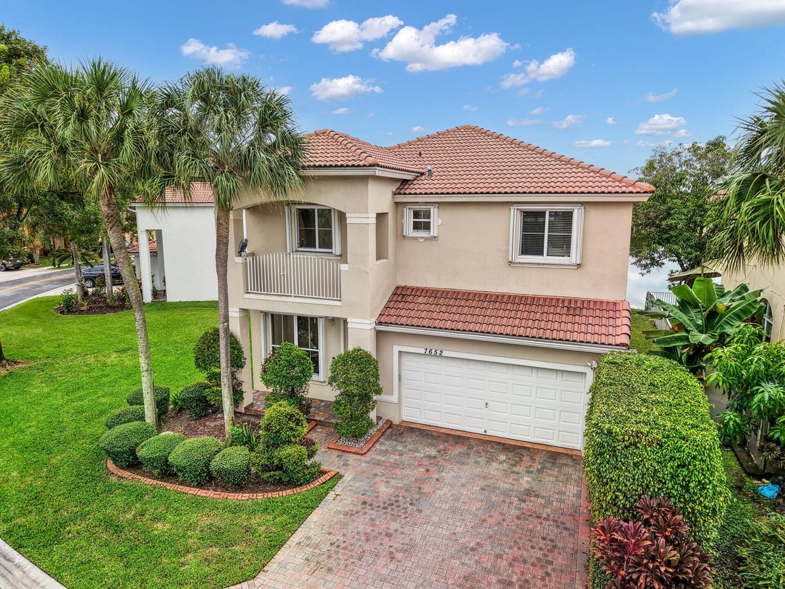 House in Pembroke Pines, Florida, United States 2 - 19014017