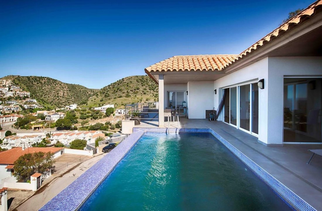 Villa in Roses, Catalonia, Spain 3 - 19010325