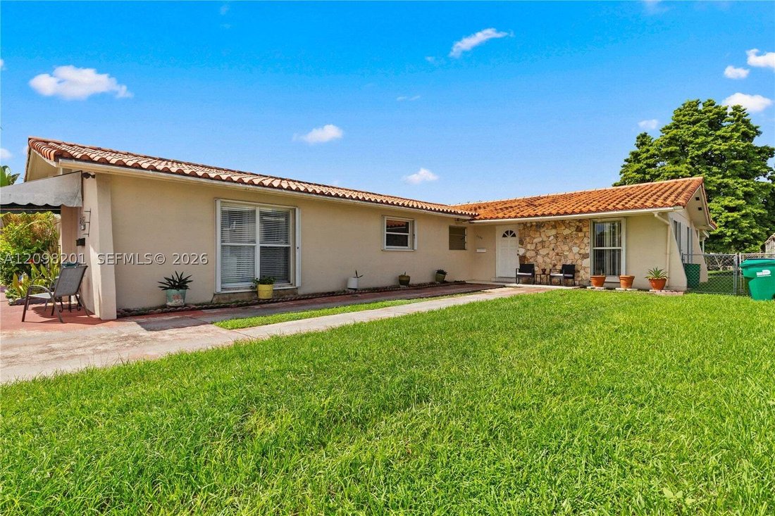 House in Miami, Florida, United States 1 - 19009583