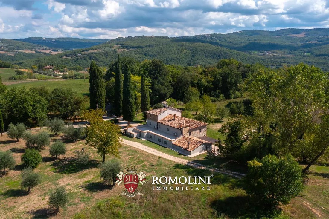 House in Todi, Umbria, Italy 2 - 19011114