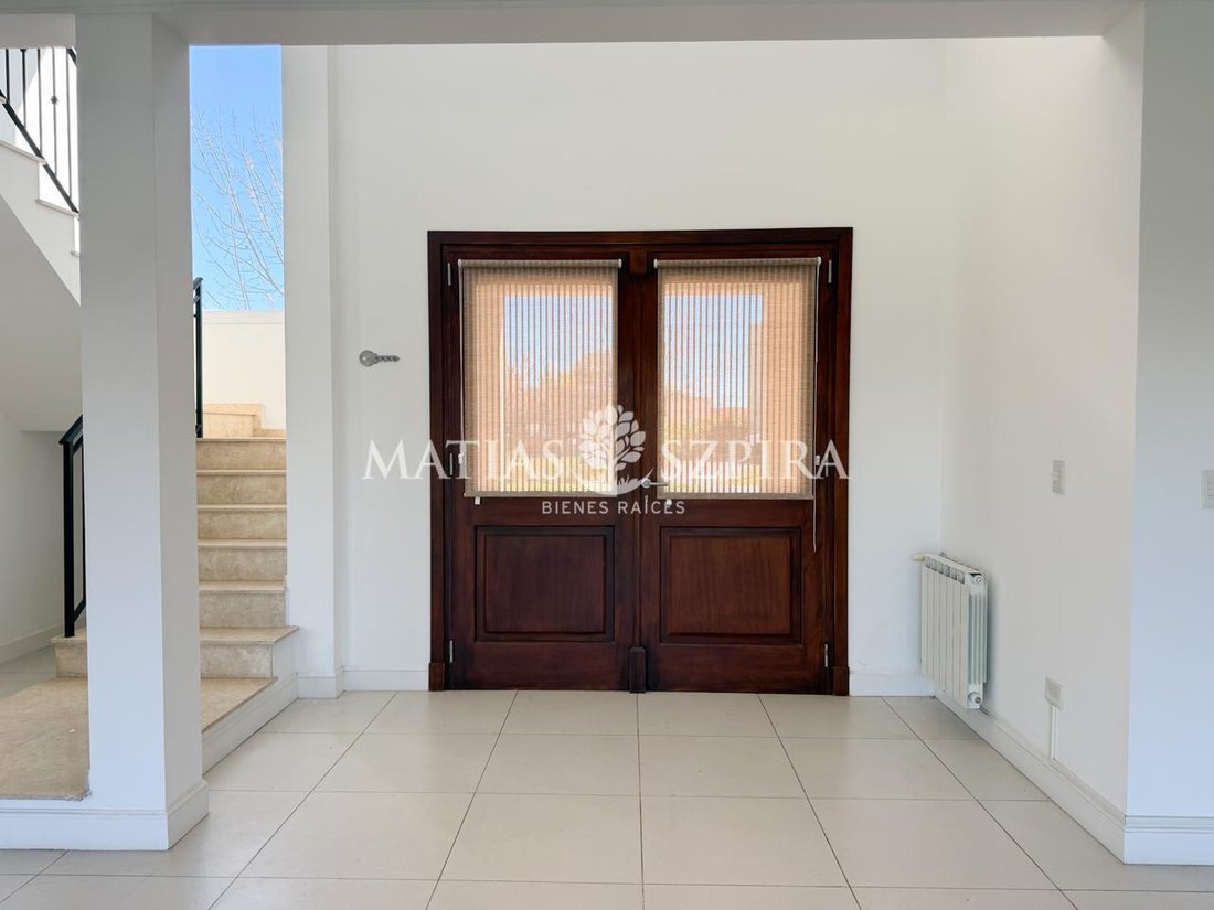 House in General Rodríguez, Buenos Aires Province, Argentina 3 - 19011555