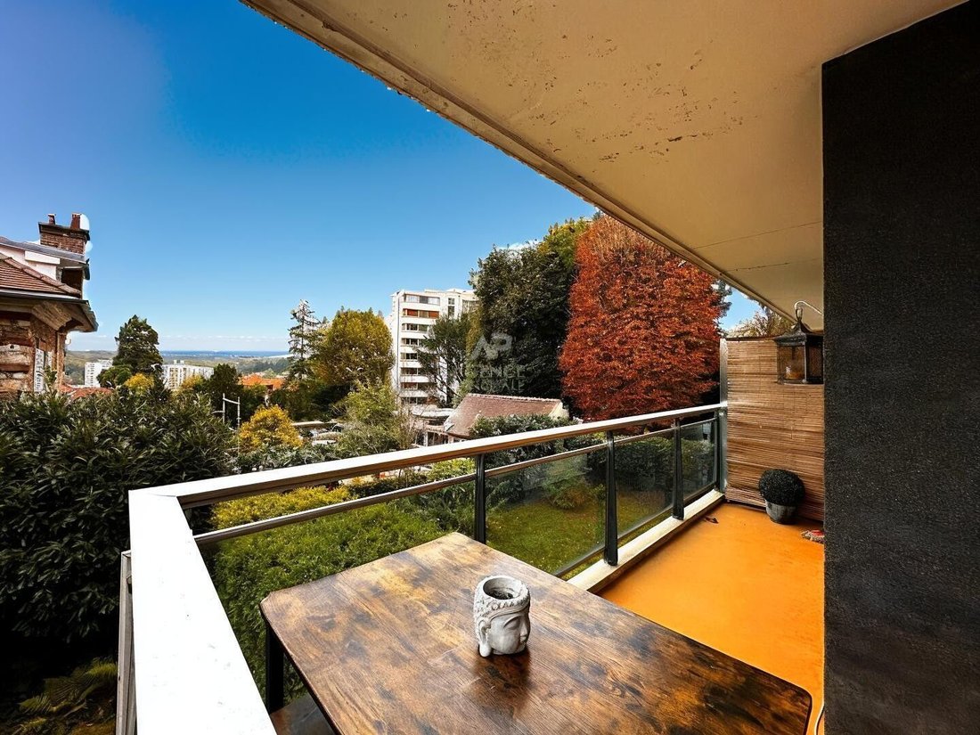 Apartment in Pavé des Gardes, Chaville, France 5 - 19010588