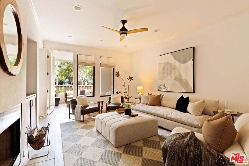 Condo in Los Angeles, California, United States 3 - 19012484