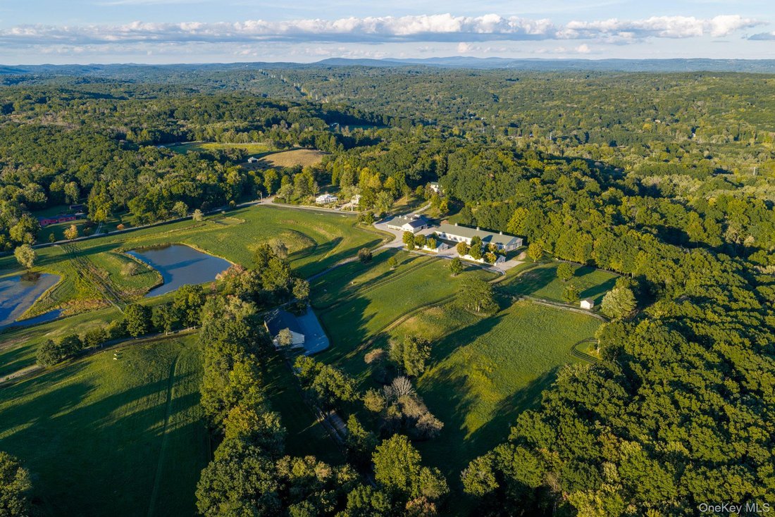 House in Pleasant Valley, New York, United States 1 - 19009219