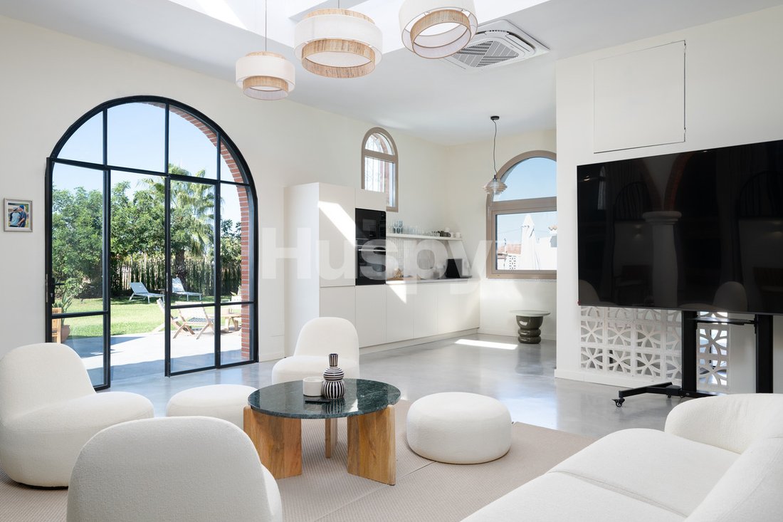 Villa in Elx / Elche, Valencian Community, Spain 1 - 19011038