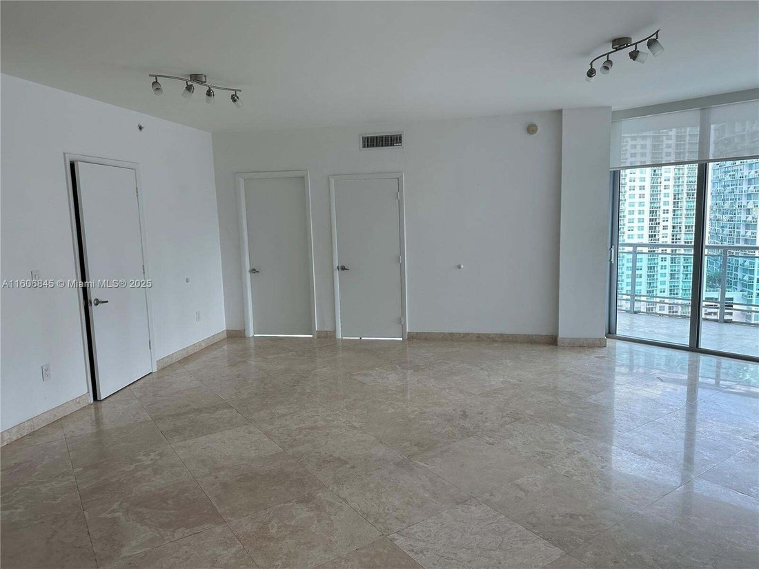 Condo in Miami, Florida, United States 1 - 19013401