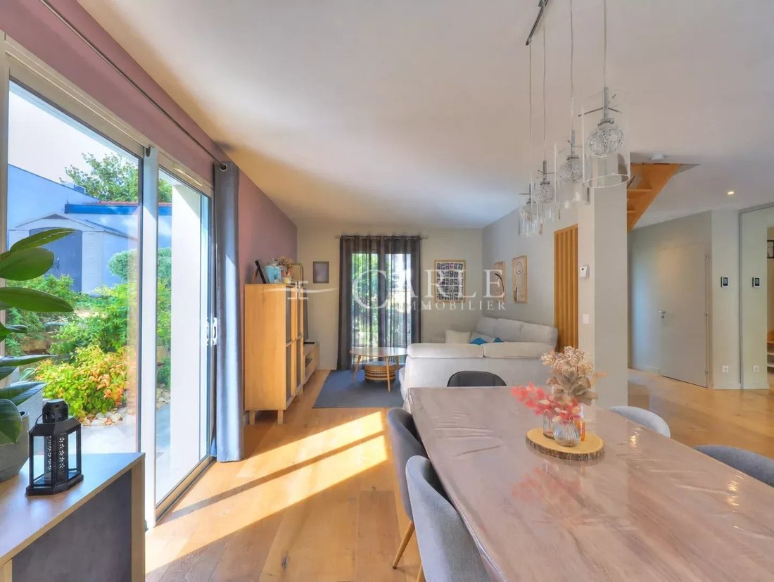 Villa in Genas, Auvergne-Rhône-Alpes, France 3 - 19010618