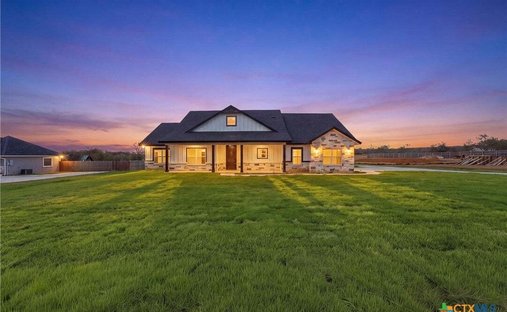 House in Gonzales, Texas, United States 1