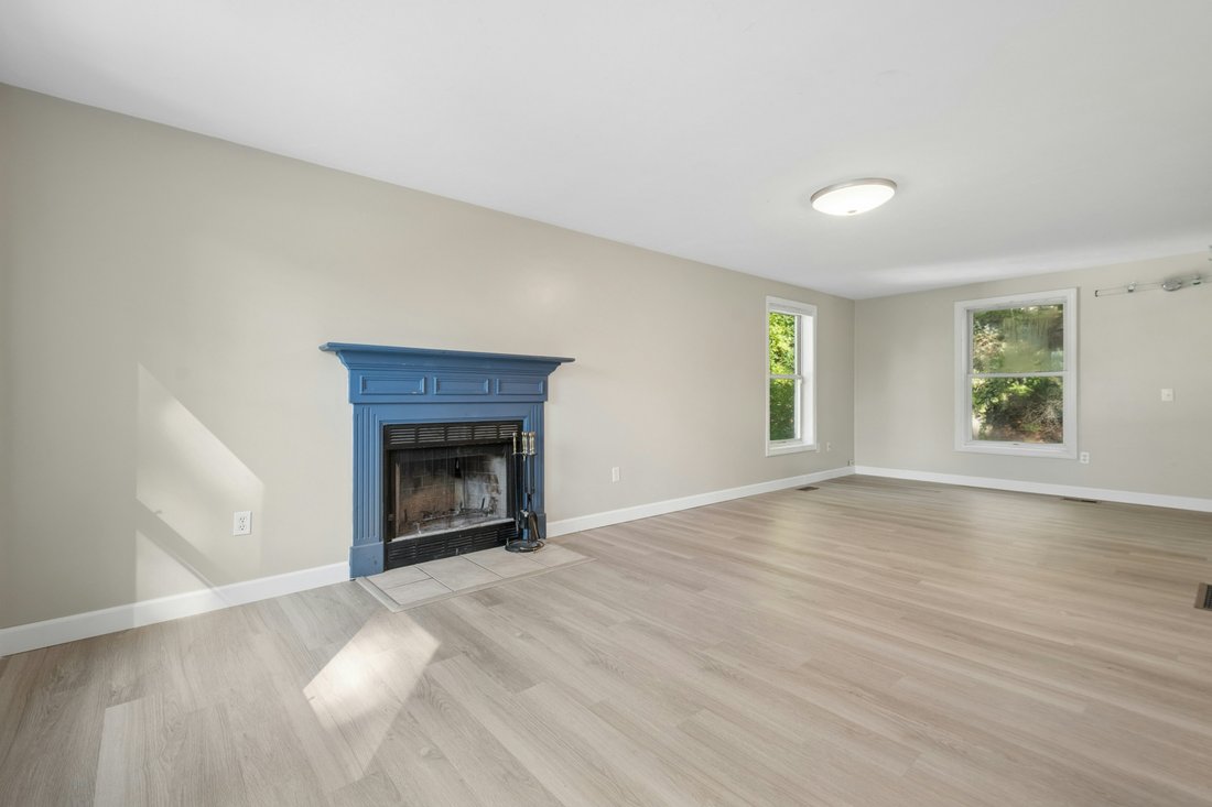 House in Ayer, Massachusetts, United States 4 - 19008739