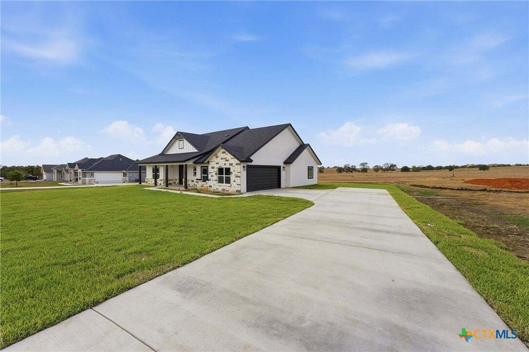 House in Gonzales, Texas, United States 3 - 19012141