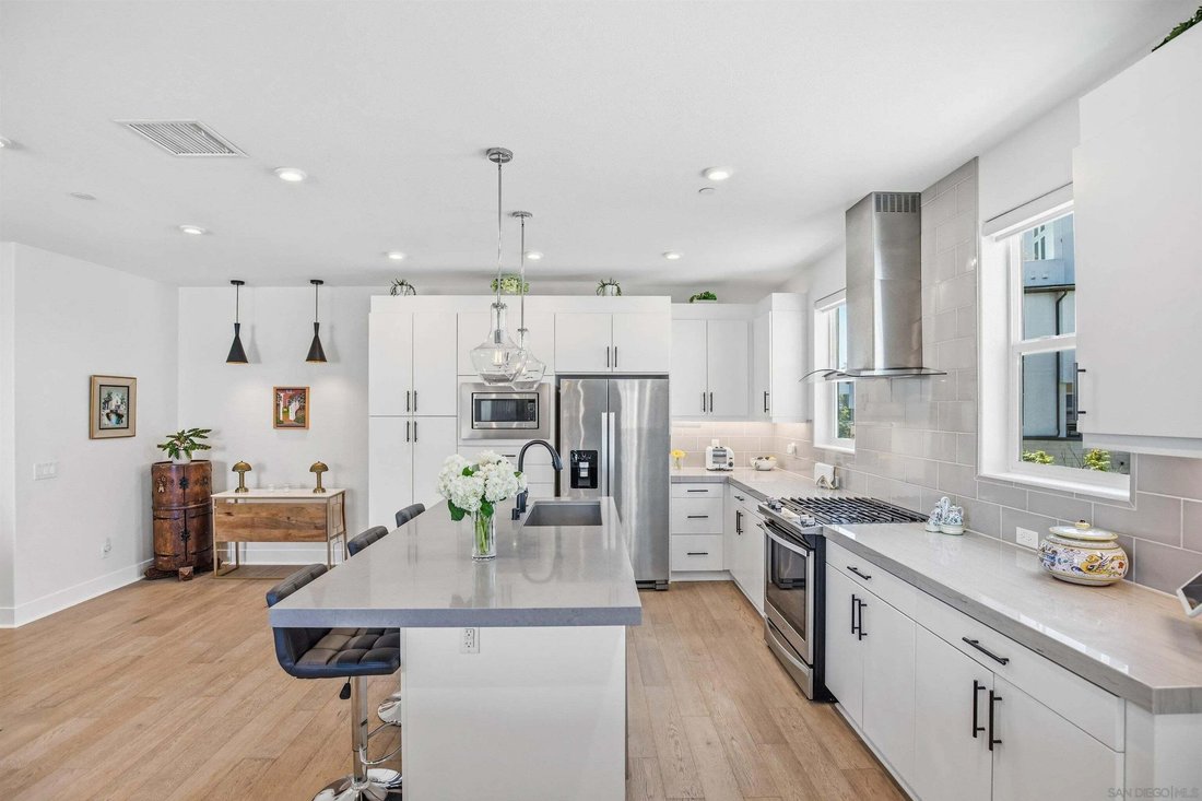Townhouse in San Diego, California, United States 4 - 19014096