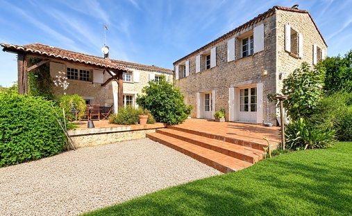 Casa en Puymoyen, Nueva Aquitania, Francia 1