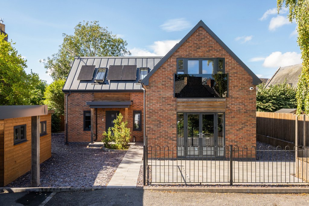 House in Oswestry, England 1 - 19012302
