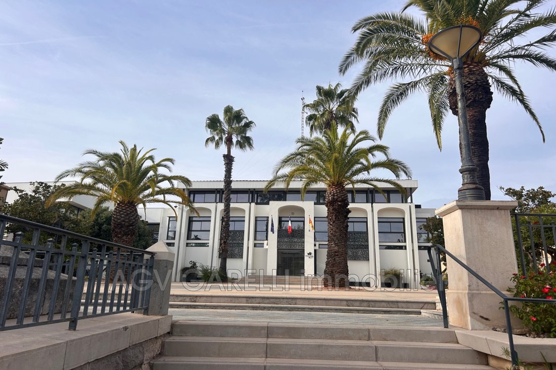 Apartment in La Londe-les-Maures, Provence-Alpes-Côte d'Azur, France 1 - 15984135