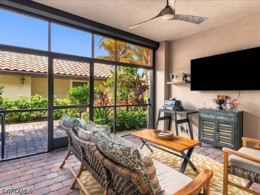 Condo in Naples, Florida, United States 4 - 19008996