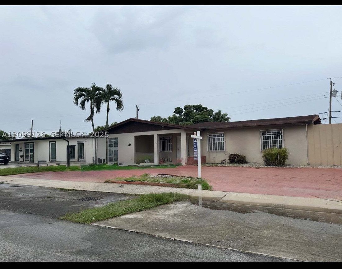 House in Miami, Florida, United States 1 - 19013435