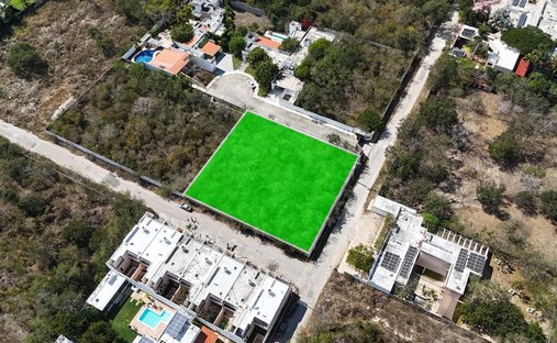 Land in Mérida, Yucatan, Mexico 1