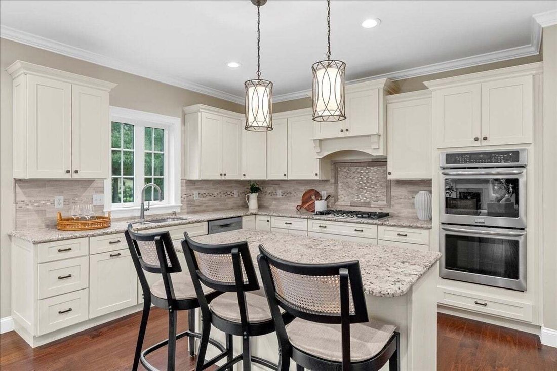 House in Kingston, Massachusetts, United States 5 - 19011817
