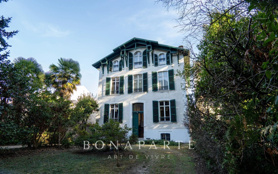House in Pau, Nouvelle-Aquitaine, France 1 - 19007561