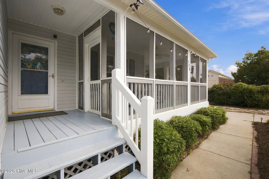 House in Oak Island, North Carolina, United States 3 - 19013474