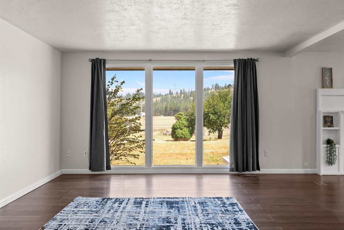 House in Nine Mile Falls, Washington, United States 4 - 19008949
