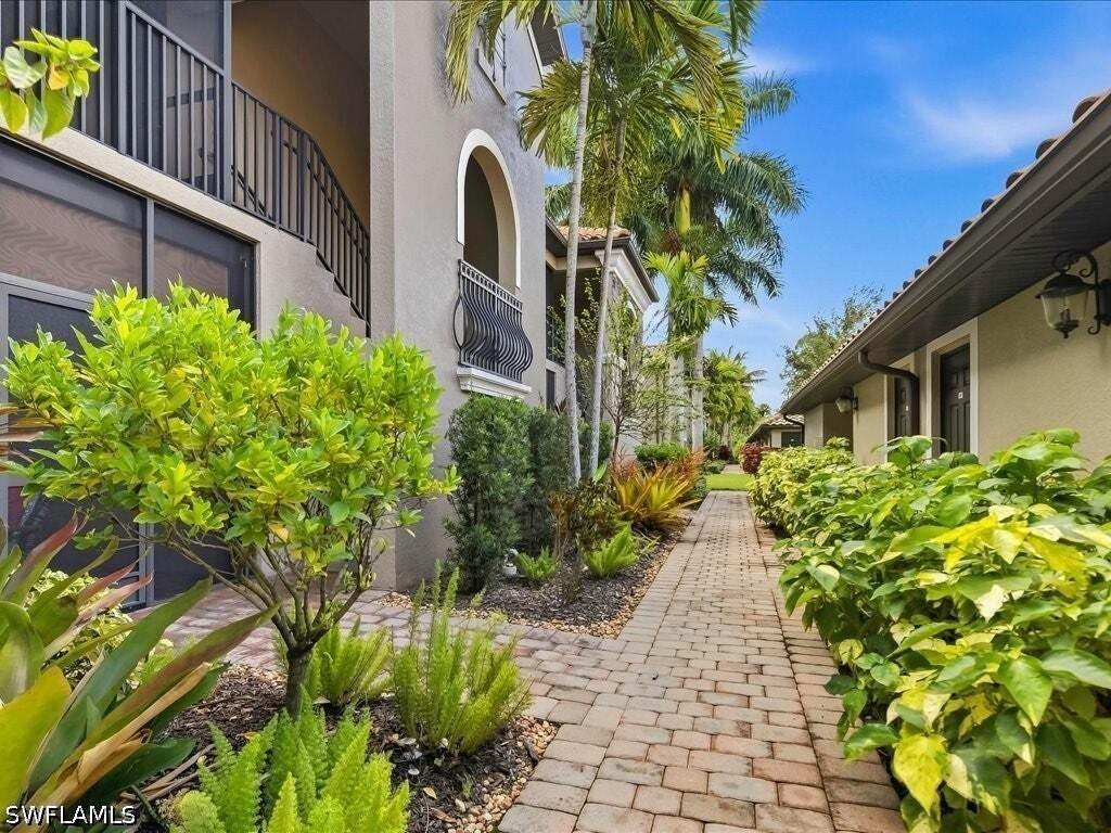 Condo in Naples, Florida, United States 2 - 19008996