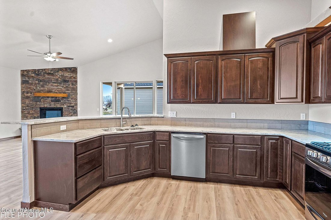 House in Post Falls, Idaho, United States 4 - 19012001