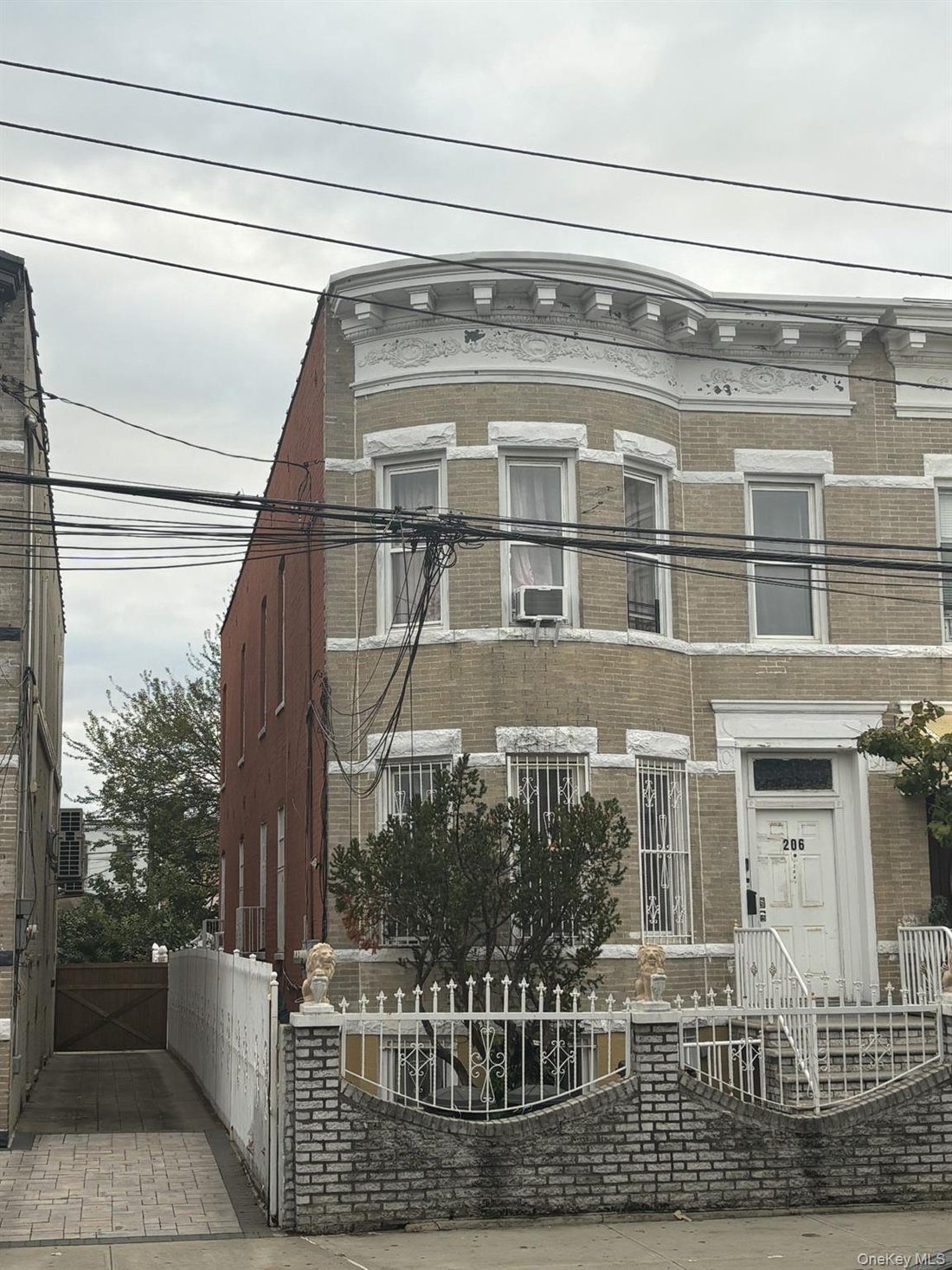 House in New York, New York, United States 1 - 19012694