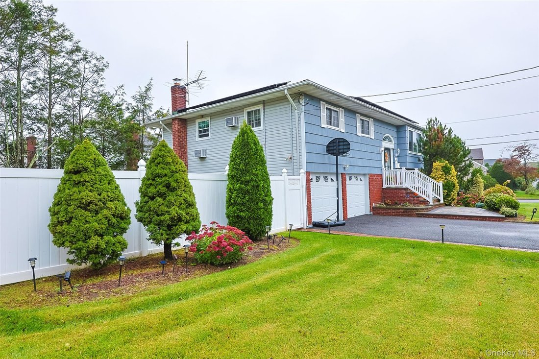 House in Syosset, New York, United States 3 - 19009227