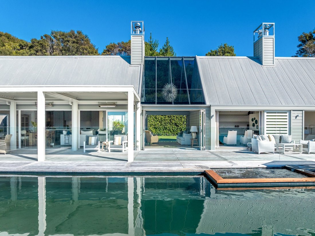 House in Waiheke Island, Auckland, New Zealand 2 - 19014681