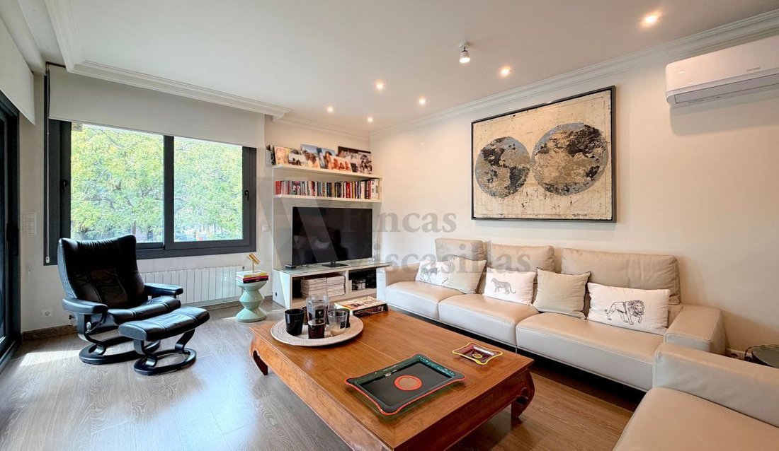Apartment in Sarrià-Sant Gervasi, Barcelona, Spain 1 - 19012984