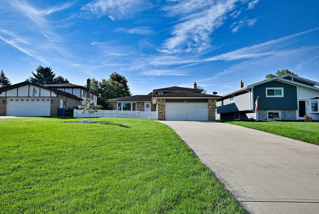 House in Elmhurst, Illinois, United States 2 - 19013313