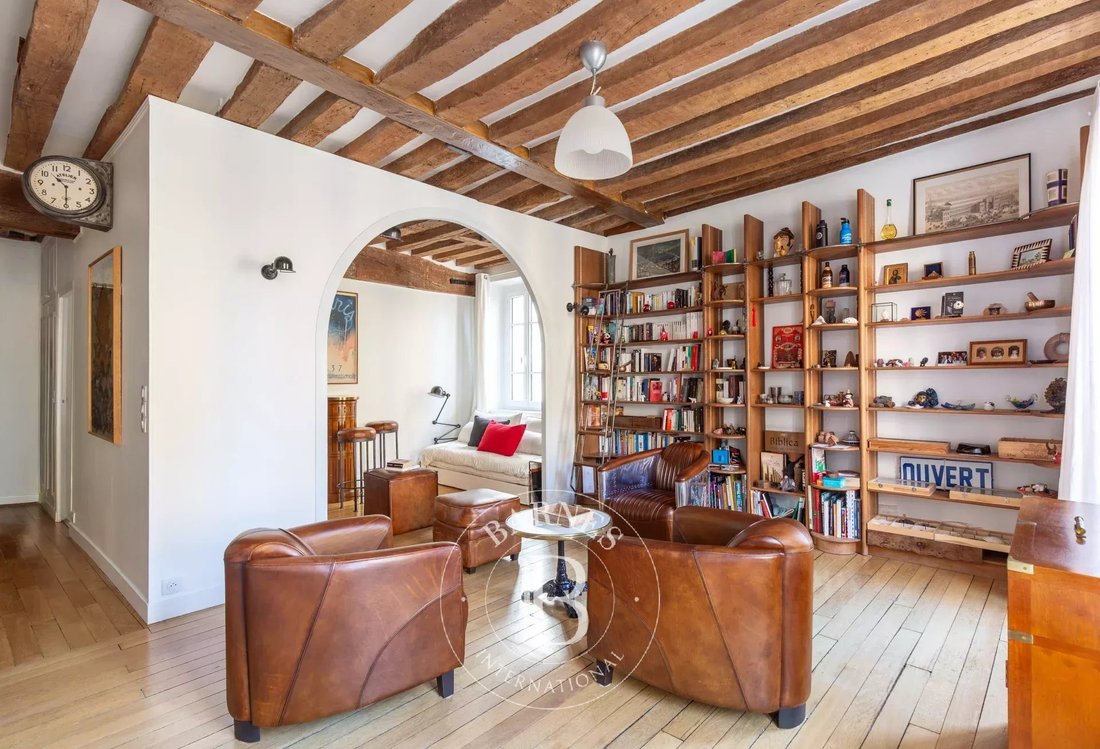 Apartment in Saint-Germain-en-Laye, Ile-de-France, France 3 - 19015253