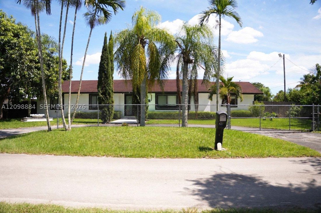 House in Miami, Florida, United States 3 - 19013414