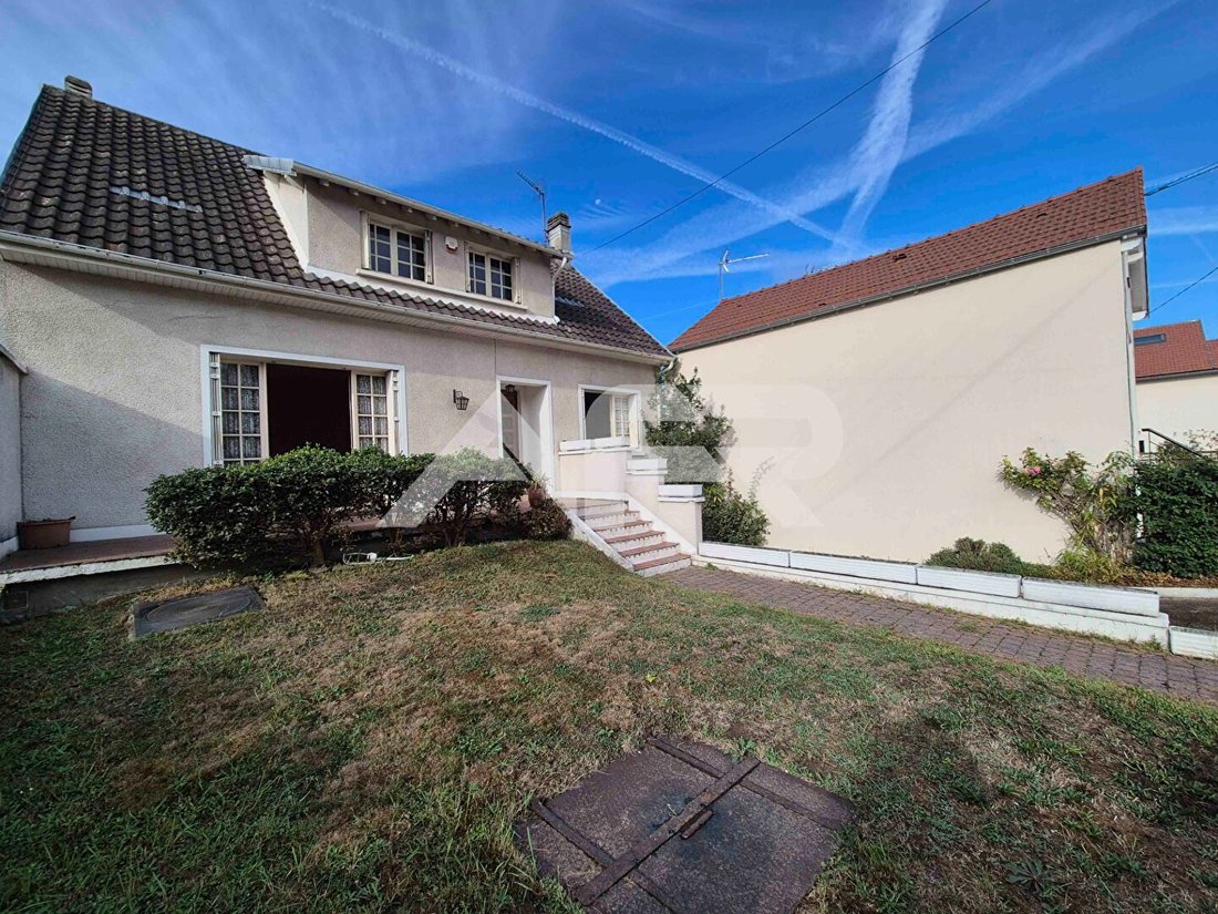House in Chatou, Ile-de-France, France 4 - 19014822
