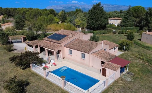 Casa en Trets, Provenza-Alpes-Costa Azul, Francia 1