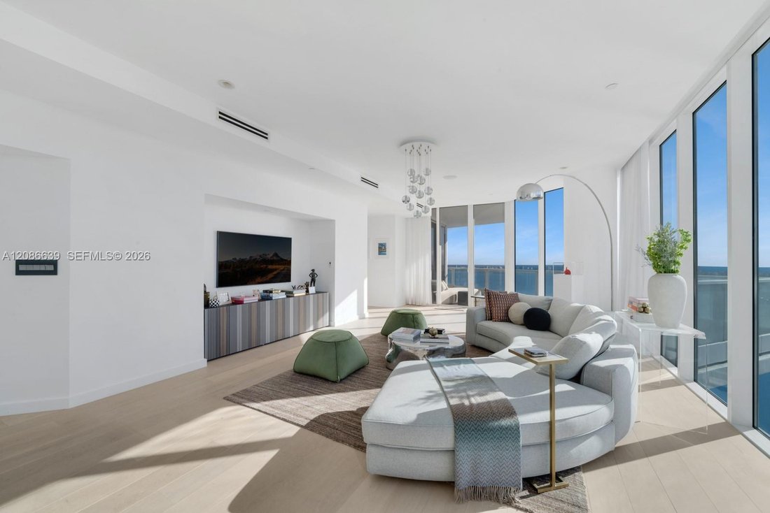Condo in Miami, Florida, United States 3 - 19014729