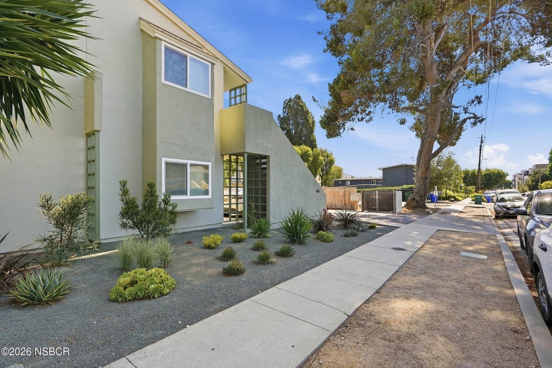 San Luis Obispo, California, United States 2 - 19011892