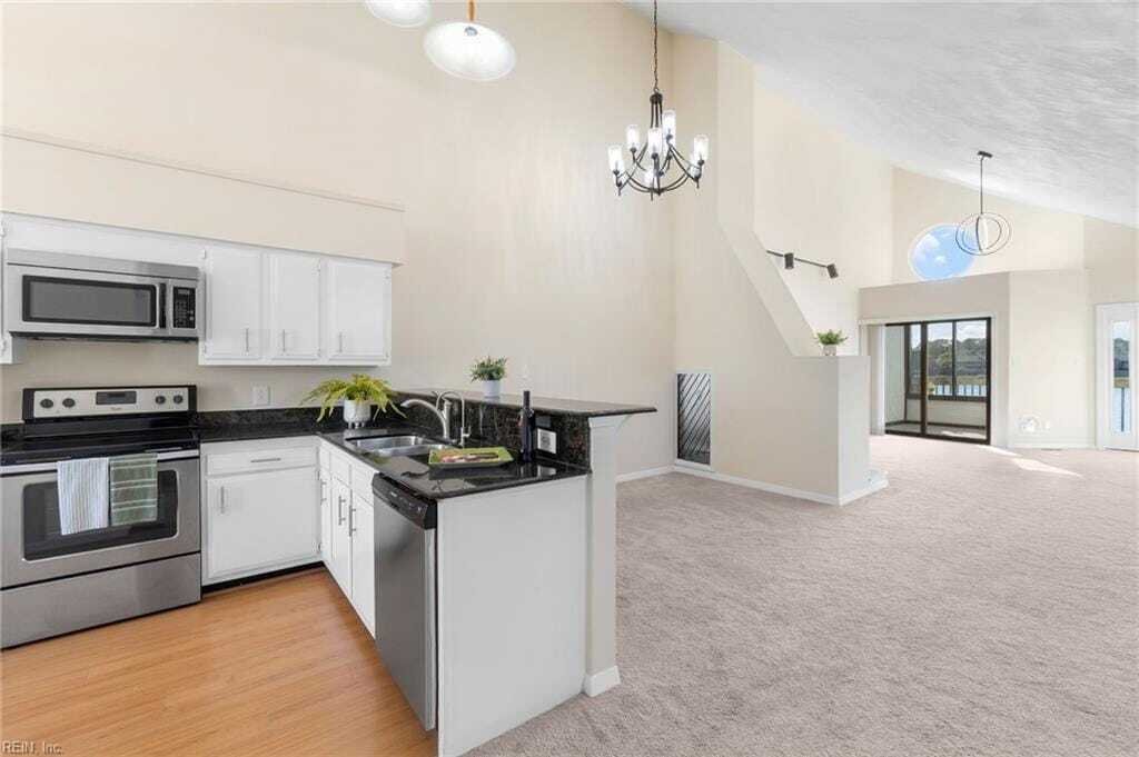Condo in Virginia Beach, Virginia, United States 5 - 19009725